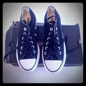 Converse womens CTAS size 5 lift ox